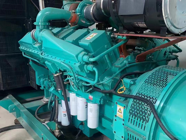 拉萨更换100kW柴油发电机组机油时，需要注意哪些事项？